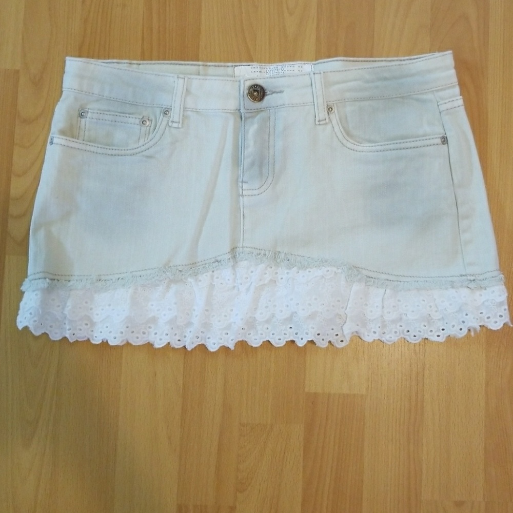 Three layerd ruffled trim skirt